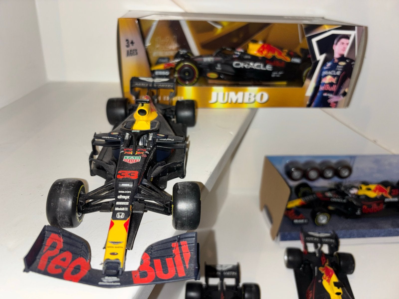 Red Bull Racing F1 schaalmodellen - Max Verstappen, Ophalen of Verzenden, Zo goed als nieuw