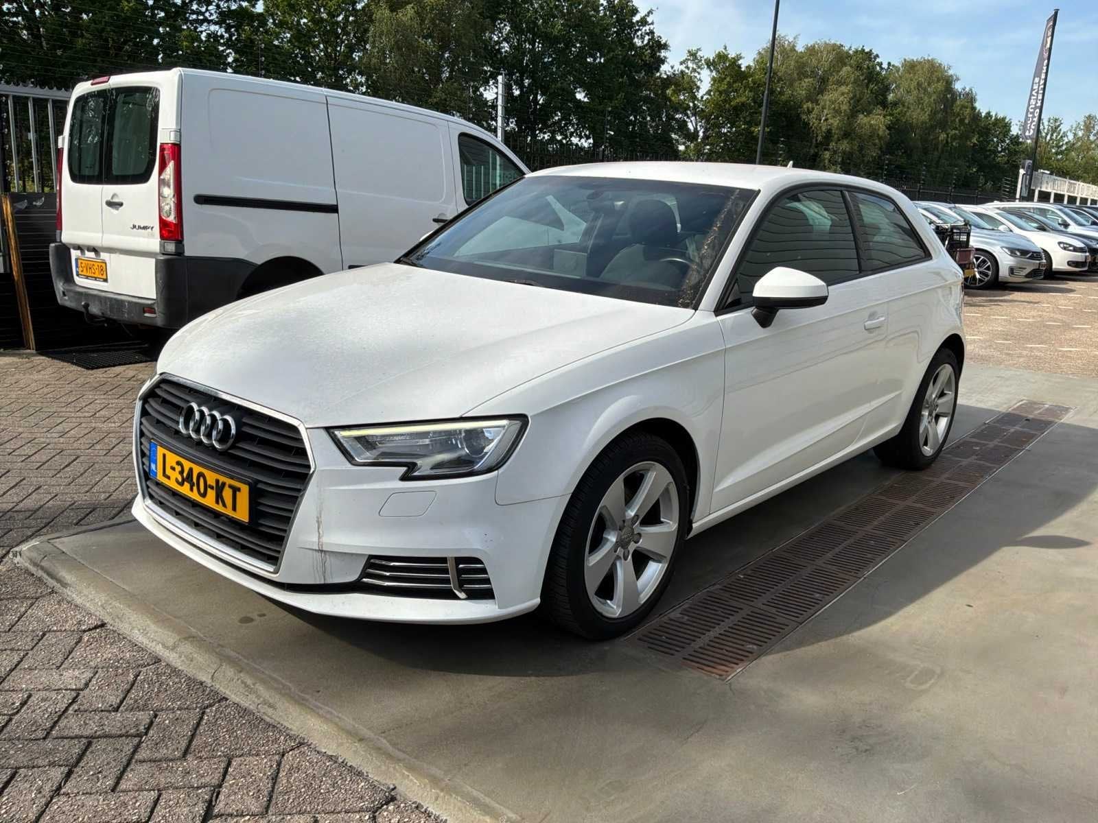 2017 Audi A3 1.0 TFSI SP SLE Personenauto, Auto's, Gebruikt, Euro 6, Handgeschakeld, 1125 kg