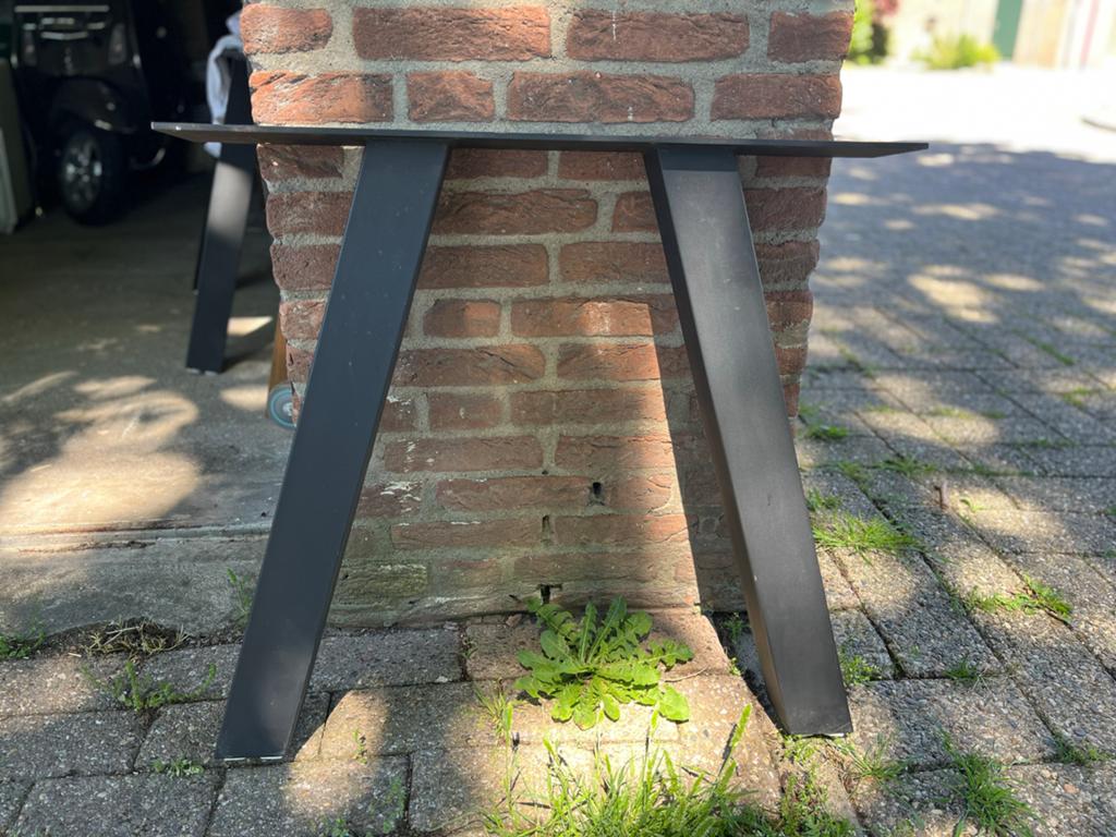 Setje zwart stalen tafelpoot, trapezium vorm, Ophalen, Tafelpoot, Minder dan 50 cm, Gebruikt