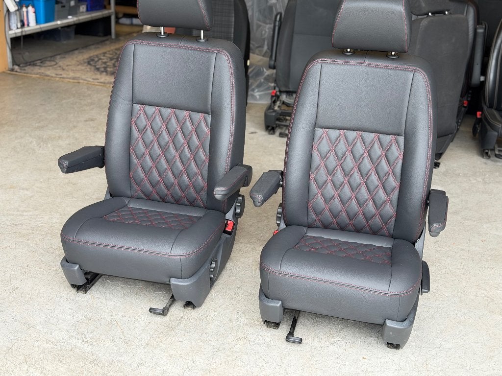 Twee voorstoelen met zwart leder voor Transporter T5 T6, Ophalen, Nieuw, Volkswagen