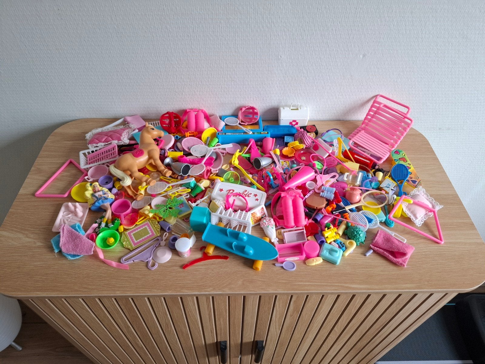Vintage Barbie lot 300 stuks, Verzamelen, Poppen, Ophalen of Verzenden, Zo goed als nieuw, Accessoires
