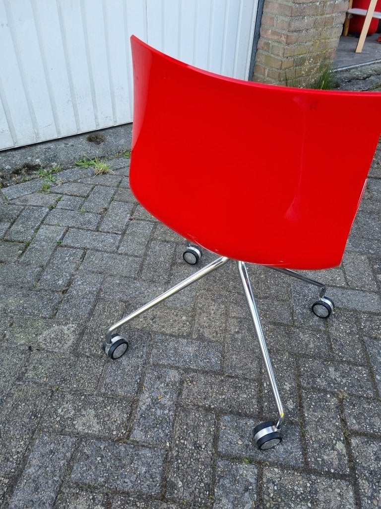 Arper Catifa 46 stoelen t.e.a.b., Huis en Inrichting, Stoelen, Ophalen, Gebruikt, Rood, Metaal