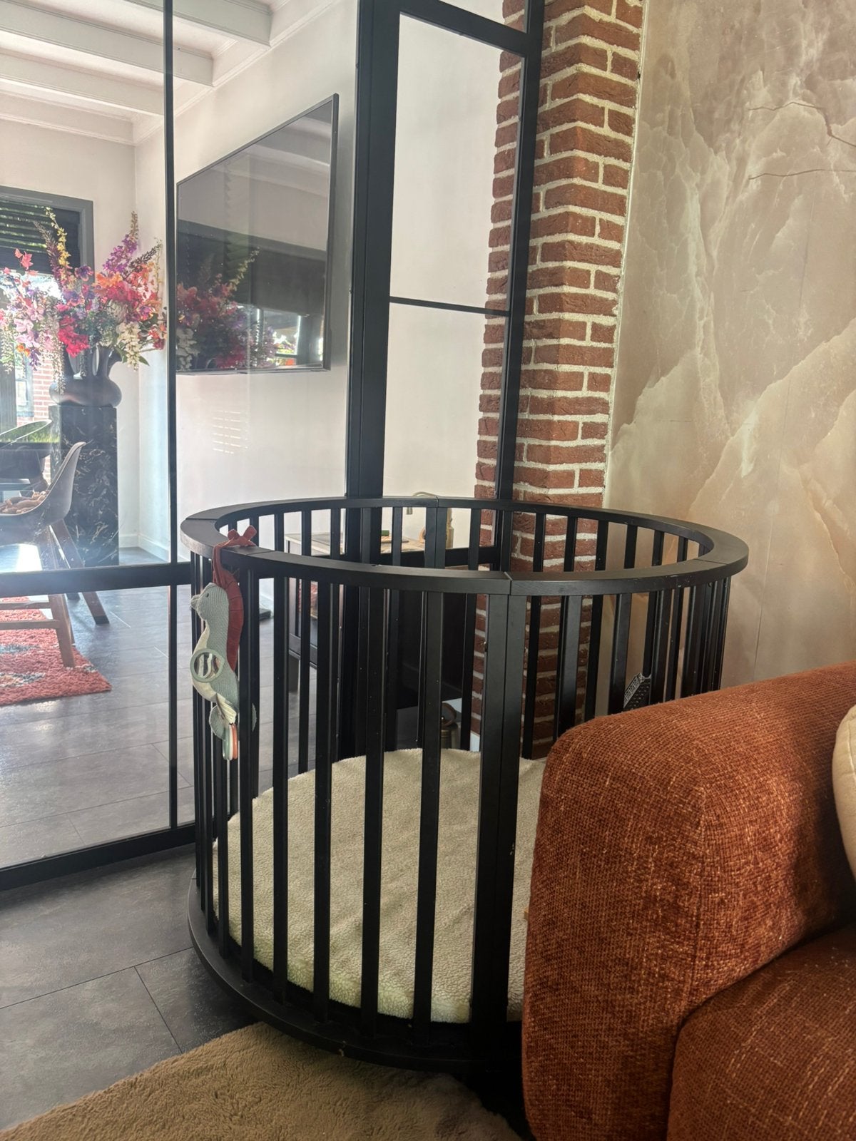 Ronde zwarte box inclusief kleed, Kinderen en Baby's, Boxen, Ophalen, Zo goed als nieuw, Rond