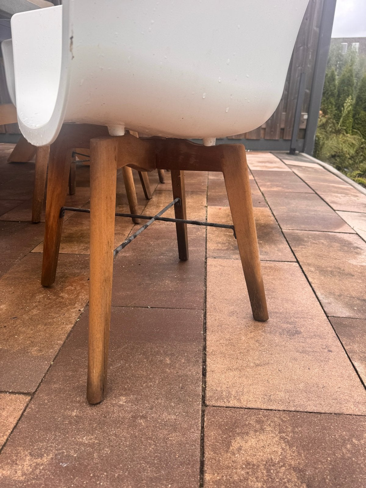 Foto 5 van 6 Tuinstoelen - kunststof & eucalyptus hout