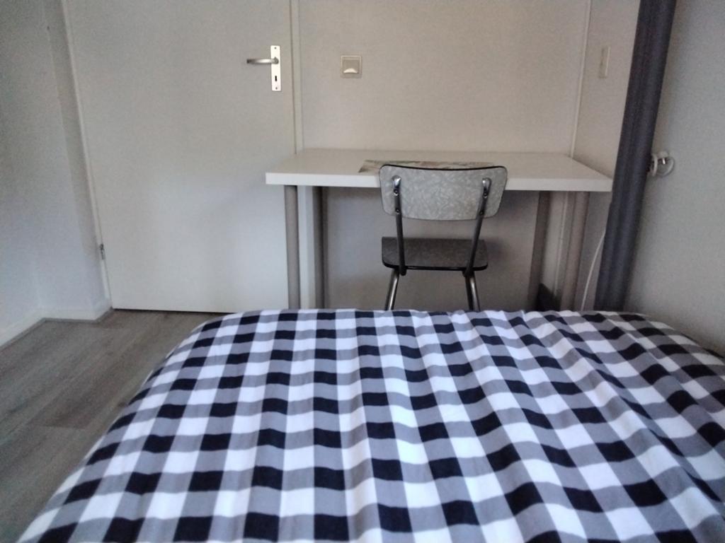 Kamer voor rustig en net persoon het is geen studenten huis, Tilburg
