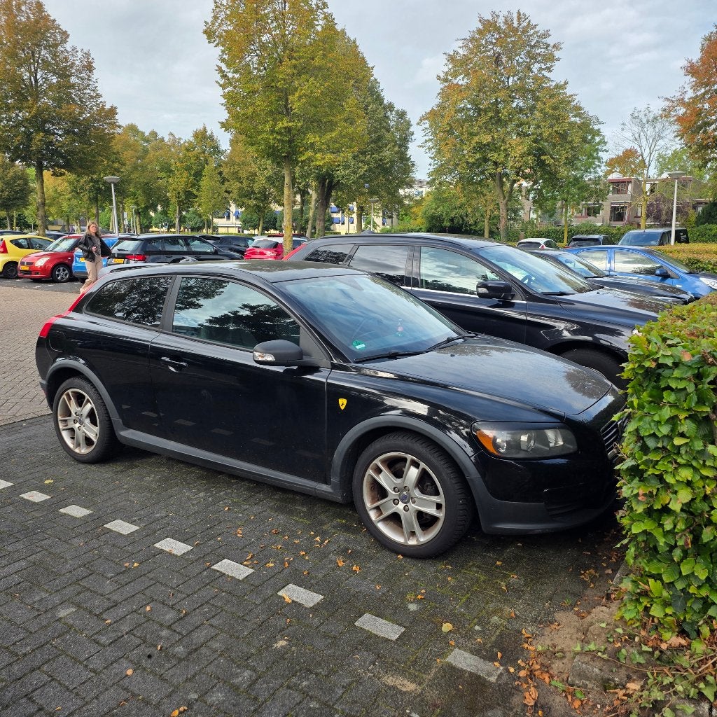 Volvo C30 1.8 2007 Zwart, 125 pk, Airbags, 4 cilinders, 4 stoelen