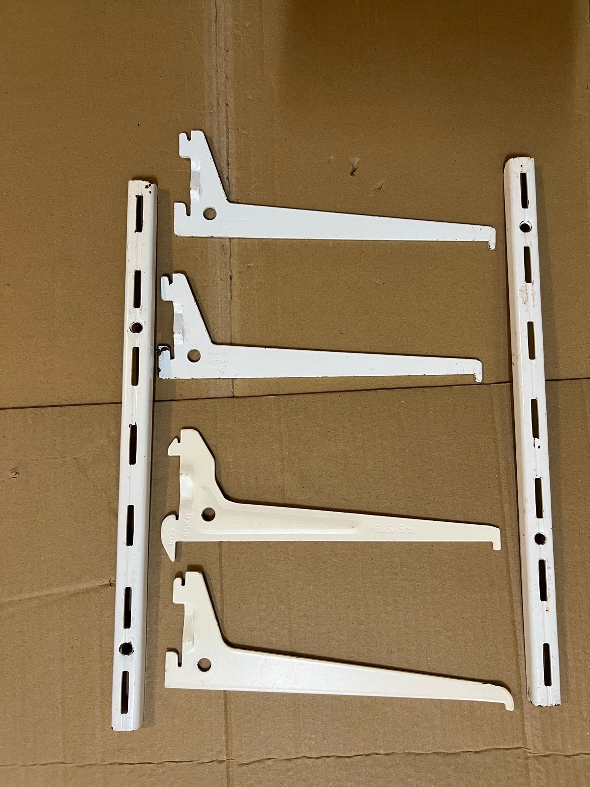 Witte plankdragers en rails voor wandplanken, Ophalen of Verzenden, Gebruikt