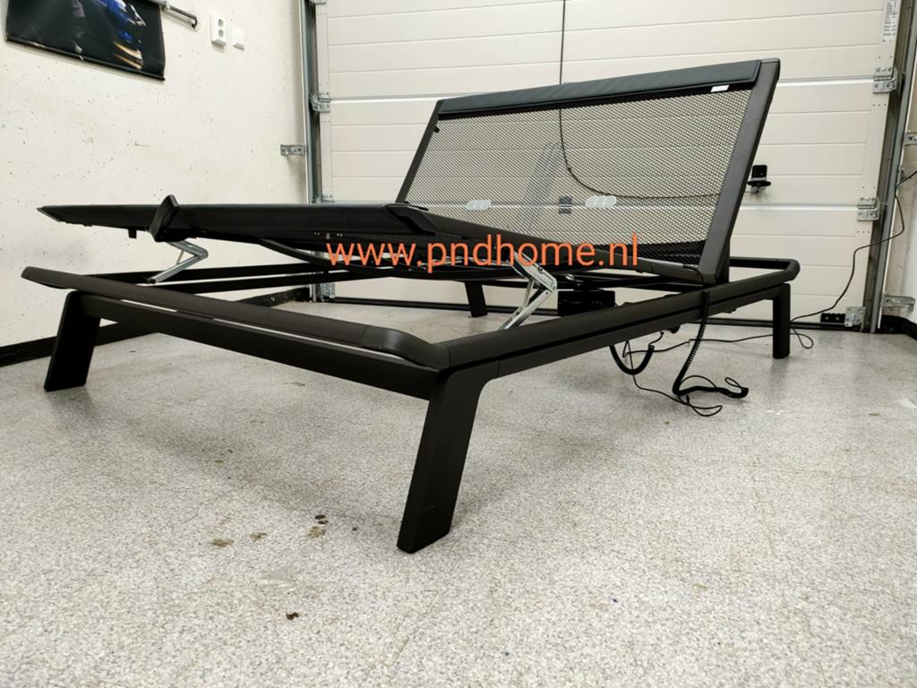 Auping Original bed 140x200 elektrische verstelbaar, Huis en Inrichting, Slaapkamer | Bedden, Verstelbaar, Zwart, Tweepersoons