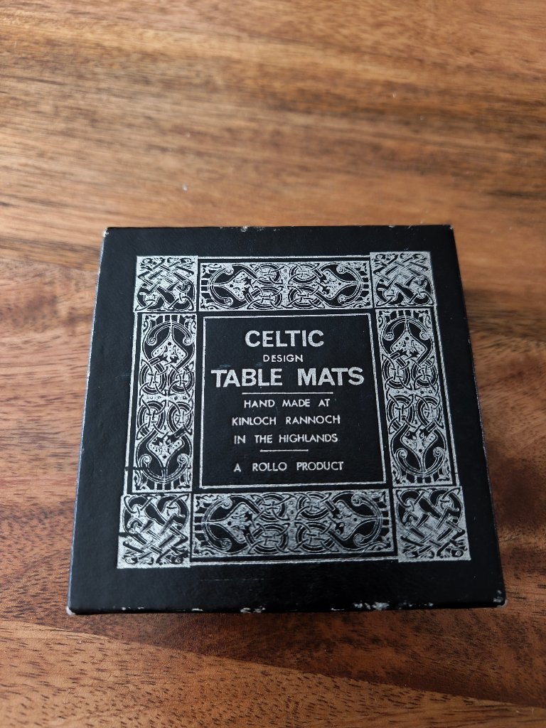 Celtic Design Table Mats, Antiek en Kunst, Ophalen of Verzenden