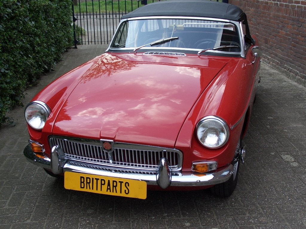 MG MGB MGBGT ONDERDELEN NIEUW, REVISIE en GEBRUIKT, Ophalen of Verzenden, Nieuw, Triumph