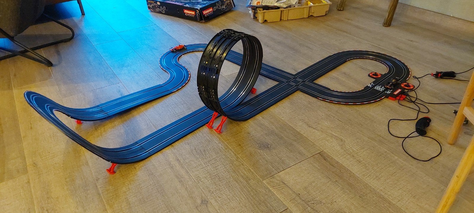 Carrera Racebaan met Looping en drie Auto's, Kinderen en Baby's, Carrera, Ophalen of Verzenden, Met looping, Elektrisch