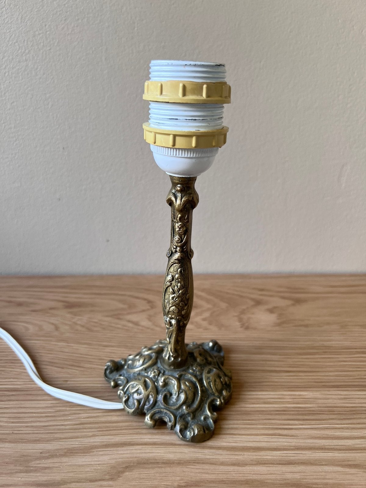 Vintage tafellamp lampenvoet messing bloemen art deco retro, Ophalen of Verzenden, Zo goed als nieuw, Vintage