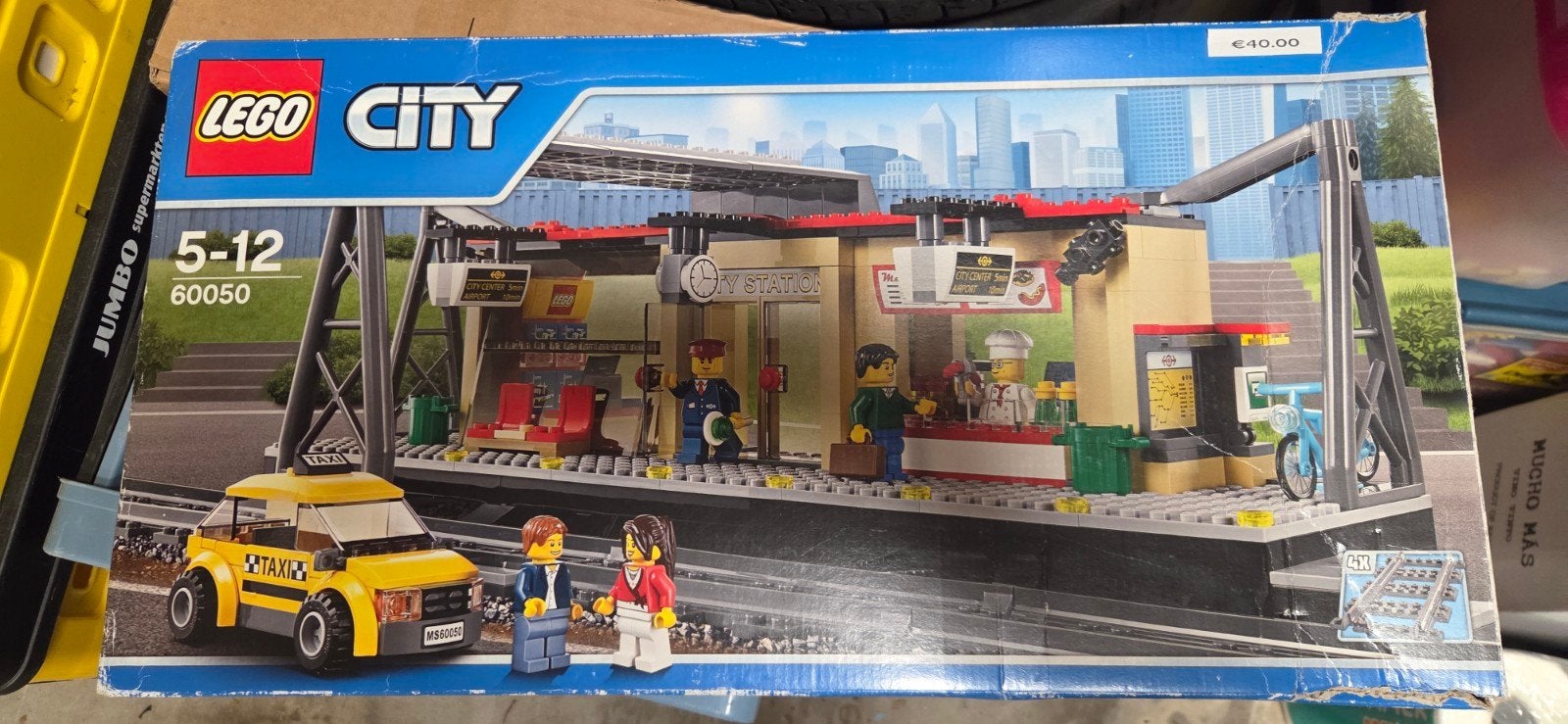 LEGO City Treinstation 60050 met taxi en minifiguren, Ophalen of Verzenden, Gebruikt, Overige merken