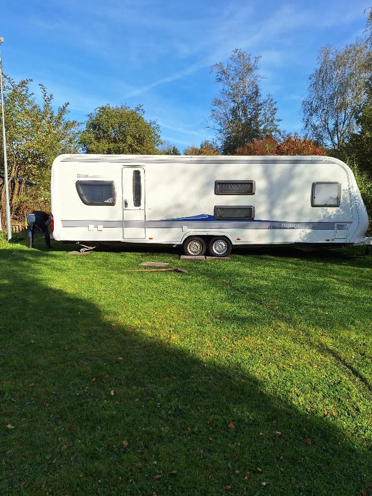 Nette Hobby 720ukfe uit 2009/7pers 2stapelbedden, Rondzit, 7 tot 8 meter, Particulier, Meer dan 6