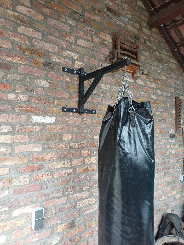Bokszak met ketting en ophangbeugel te koop, Sport en Fitness, Ophalen, Zo goed als nieuw, Bokszak