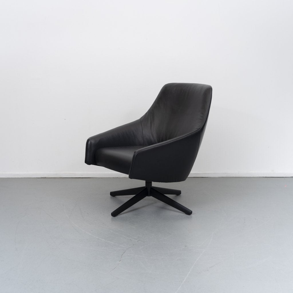 Montis Puk Low draai fauteuil zwart leder, Huis en Inrichting, Fauteuils, Niet ingevuld, Zo goed als nieuw, Niet ingevuld, Niet ingevuld