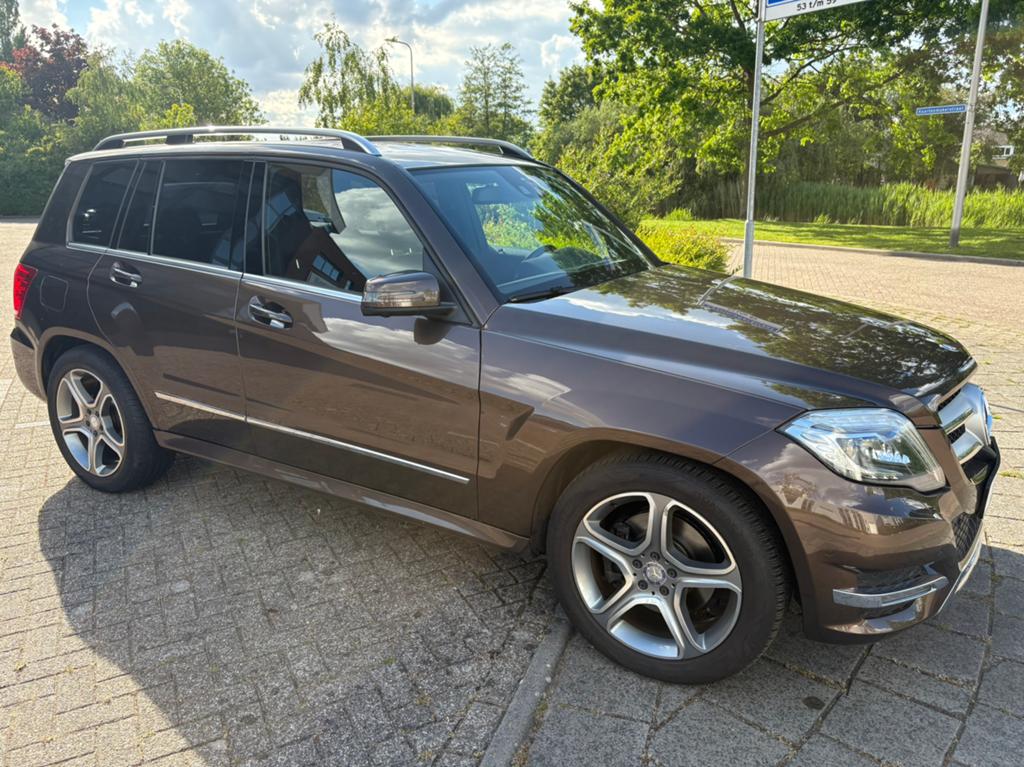 Mercedes 300 GLK-klasse 4-matic 92100 km benzine, Auto's, Mercedes-Benz, Particulier, GLK, 4x4, ABS, Achteruitrijcamera, Airbags