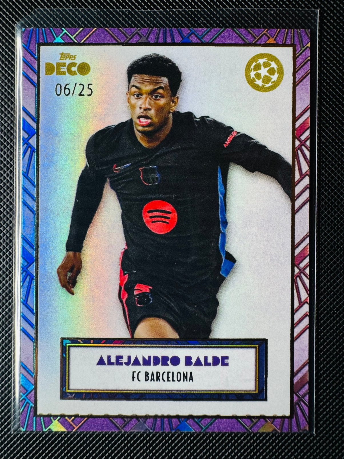 Topps DECO Alejandro Balde /25 Purple Refractor FC Barcelona, Ophalen of Verzenden, Zo goed als nieuw, Plaatje