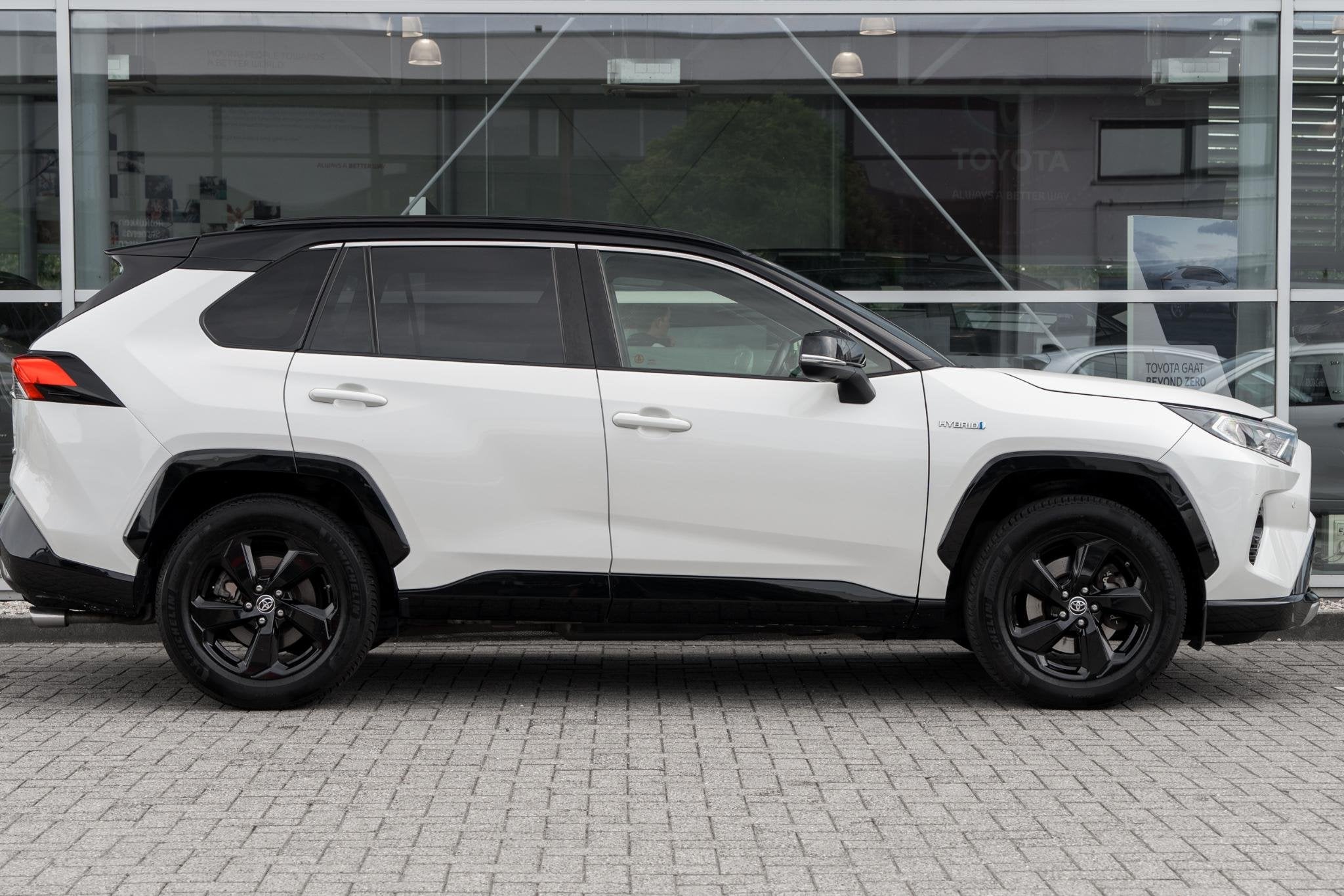 Toyota RAV4 2.5 Hybrid AWD Bi-Tone JBL|360|Trekhaak, Auto's, Automaat, 1651 kg, Gebruikt, Euro 6