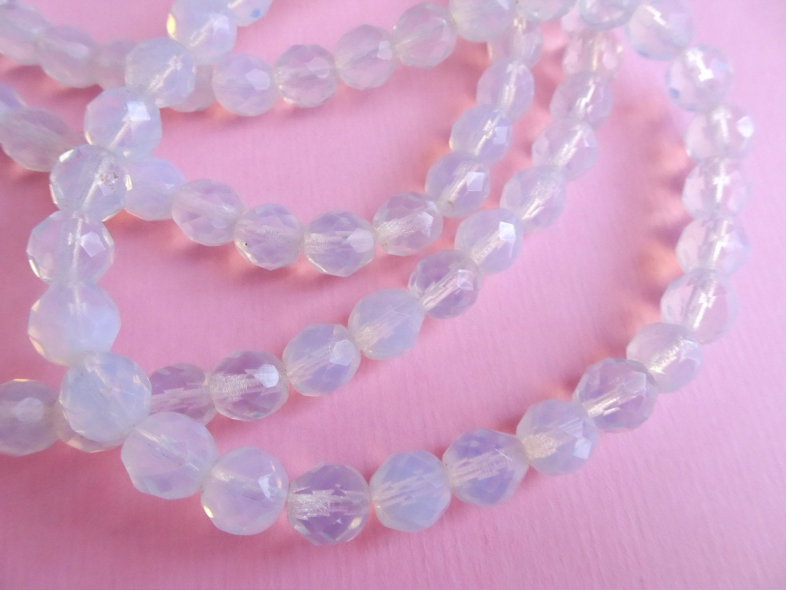 jwg Vintage 60s opaline maansteen opaal glas kralen ketting, Verzenden, Overige materialen, Ketting
