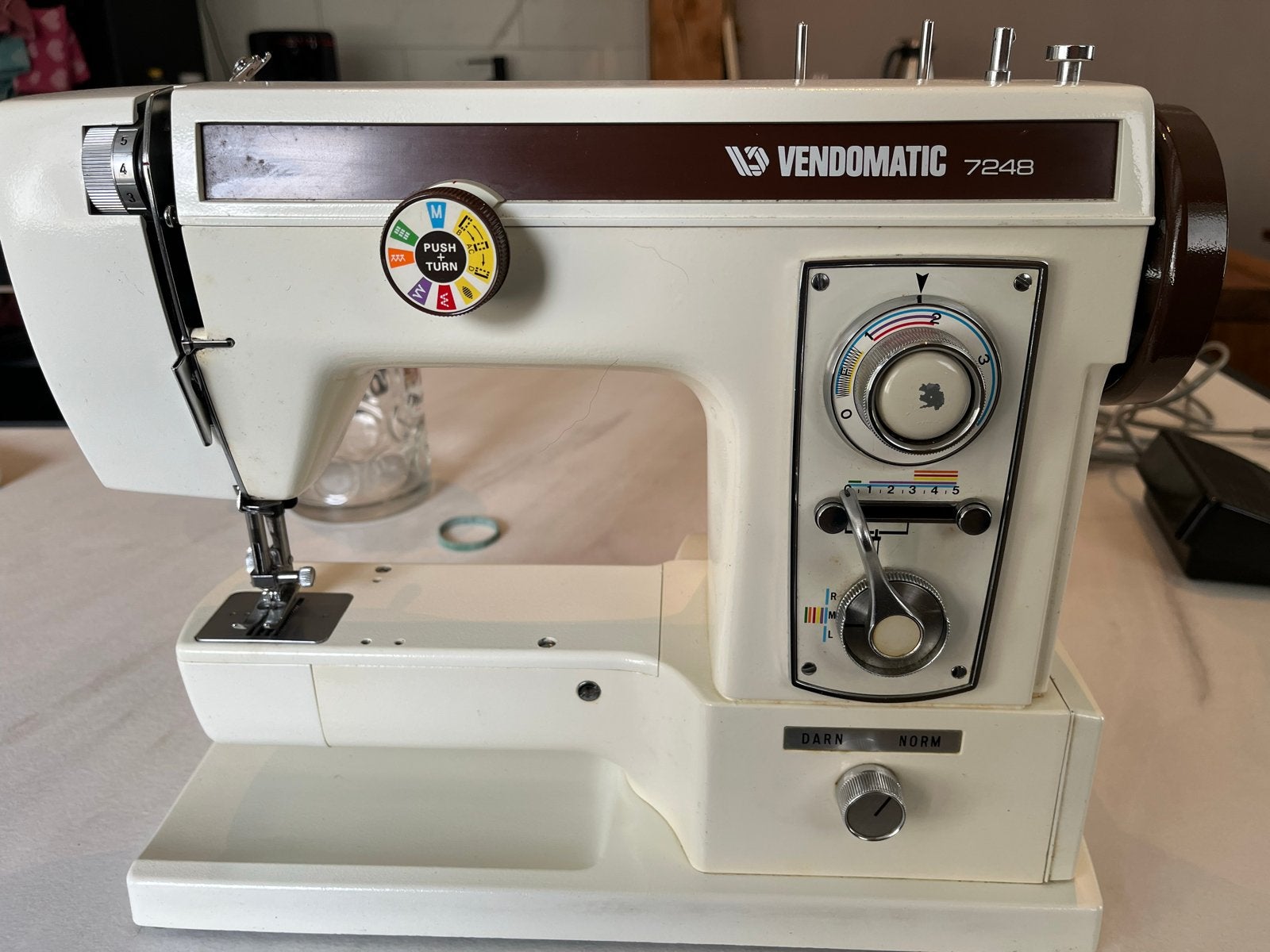 Vendomatic Naaimachine Model 7248 - Goed Werkend, Ophalen, Gebruikt, Naaimachine, Overige merken