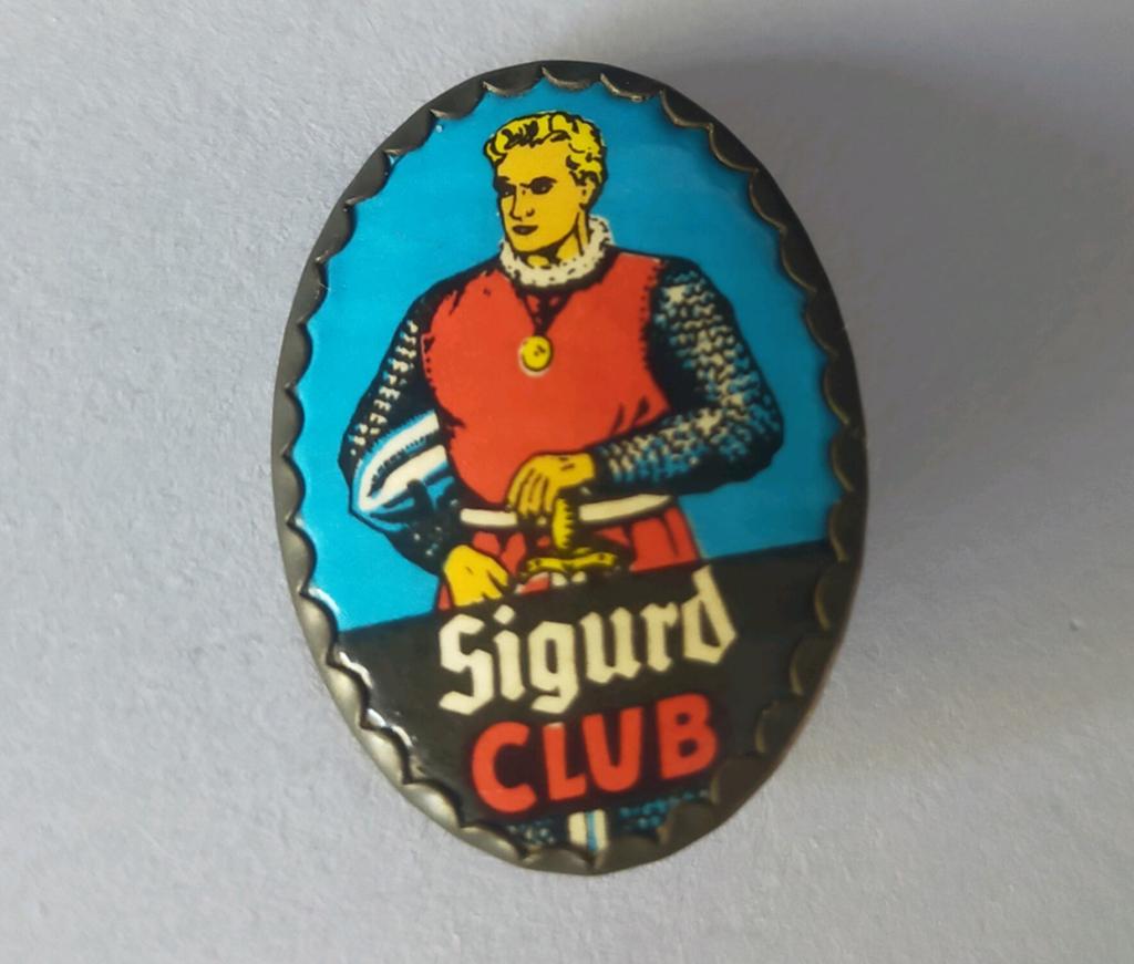 Sigurd Club speldje jaren '50 origineel - Topstaat!, Verzamelen, Ophalen of Verzenden, Zo goed als nieuw, Speldje of Pin