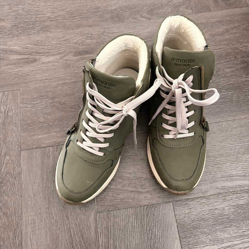 Remonte sneakers, Ophalen of Verzenden, Groen, Sneakers of Gympen, Zo goed als nieuw