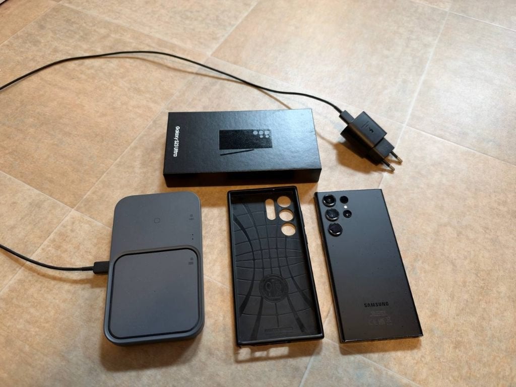 S23 Ultra 12GB RAM/512GB krasvrij scherm + draadloze oplader