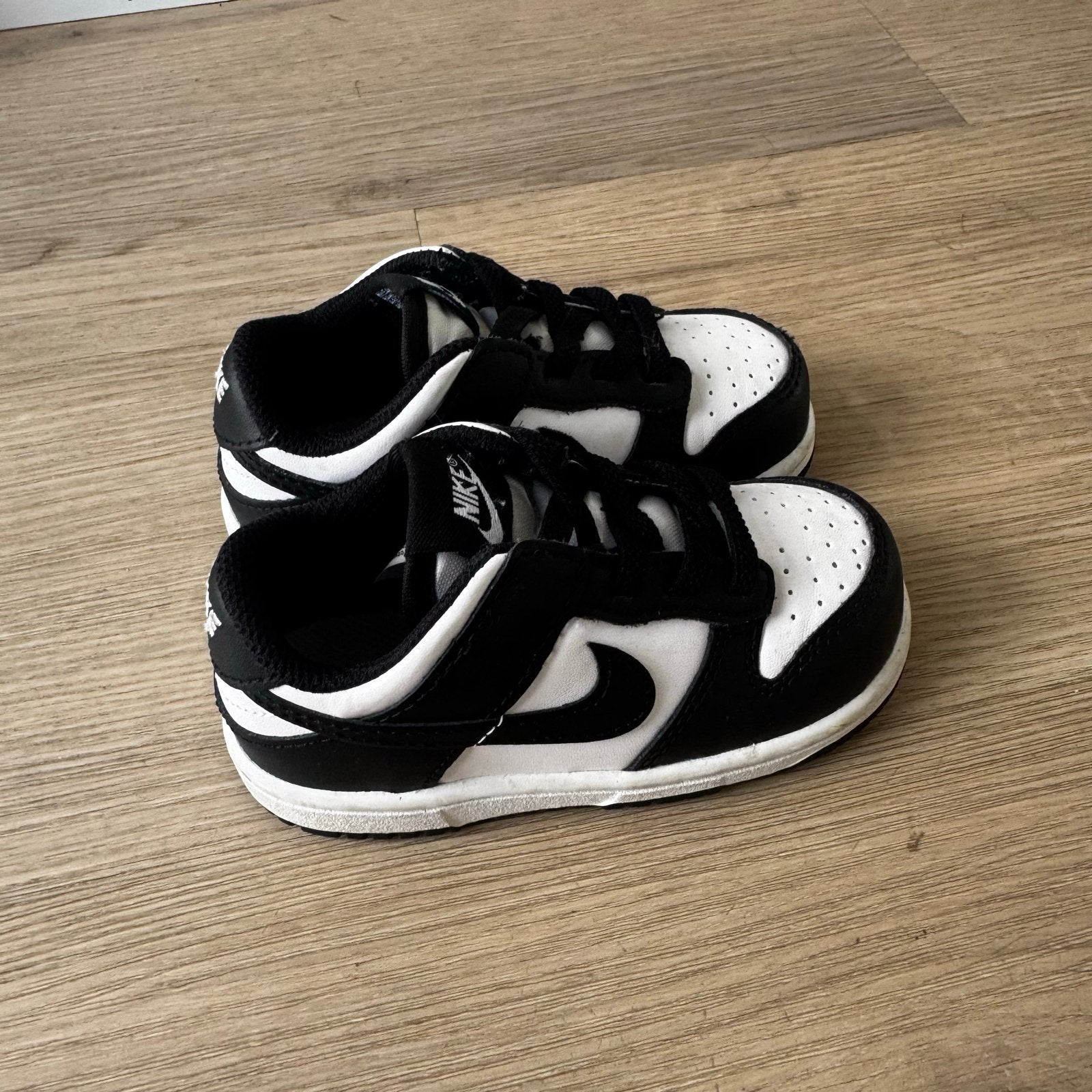 Nike Dunk Low Panda baby schoenen maat 19.5, Ophalen, Zo goed als nieuw, Jongetje of Meisje, Schoentjes