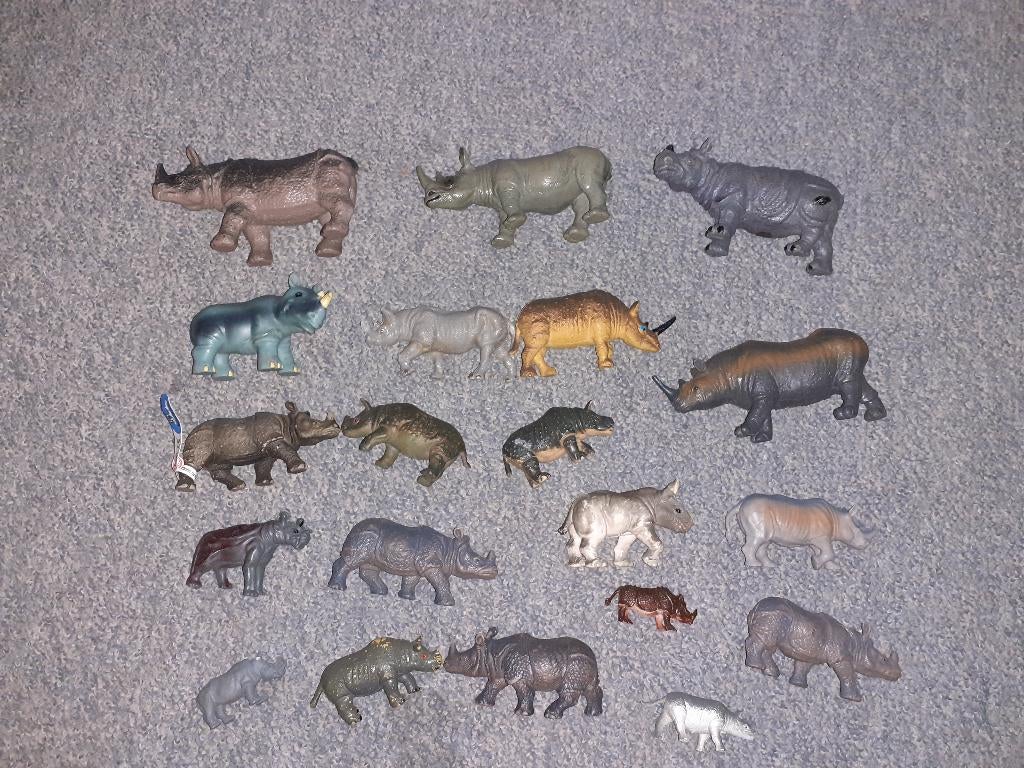 Verzameling neushoorns, dierfiguren (geen Schleich), Ophalen of Verzenden, Gebruikt, Overige soorten, Beeldje of Figuurtje