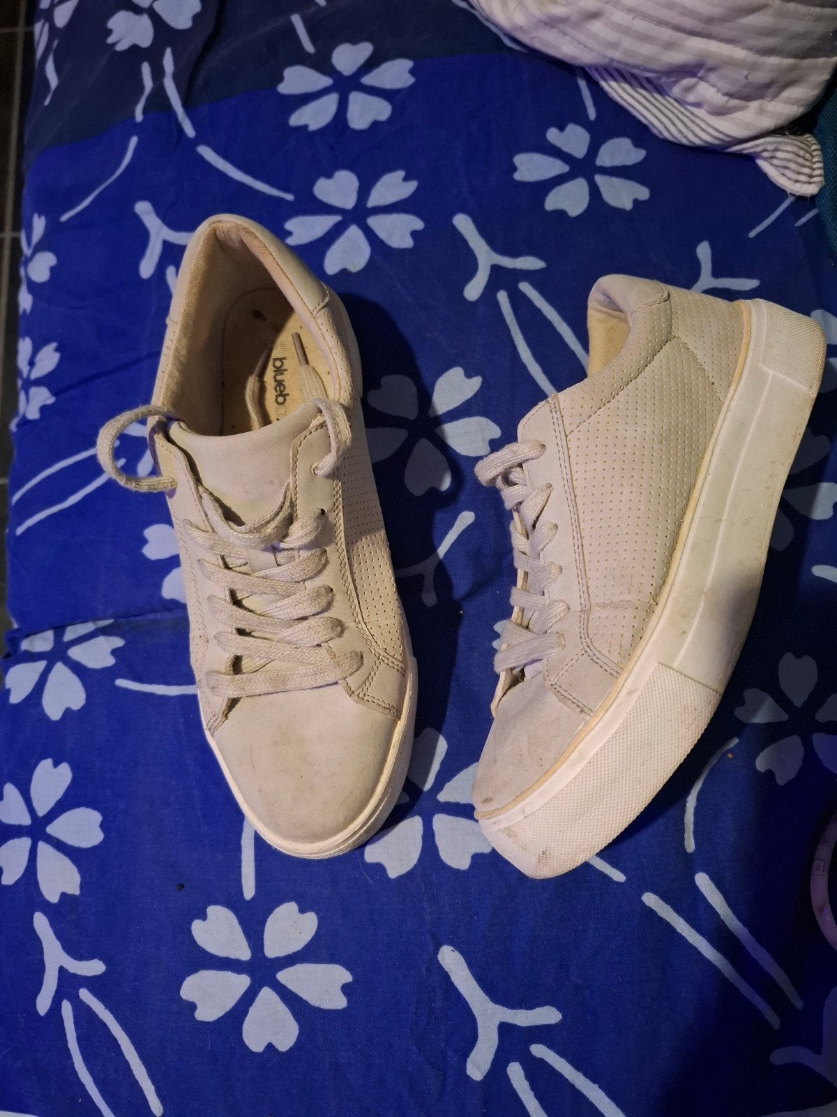 Stijlvolle grijze sneakers - Maat 38, Ophalen, Sneakers of Gympen, Grijs, Blueb