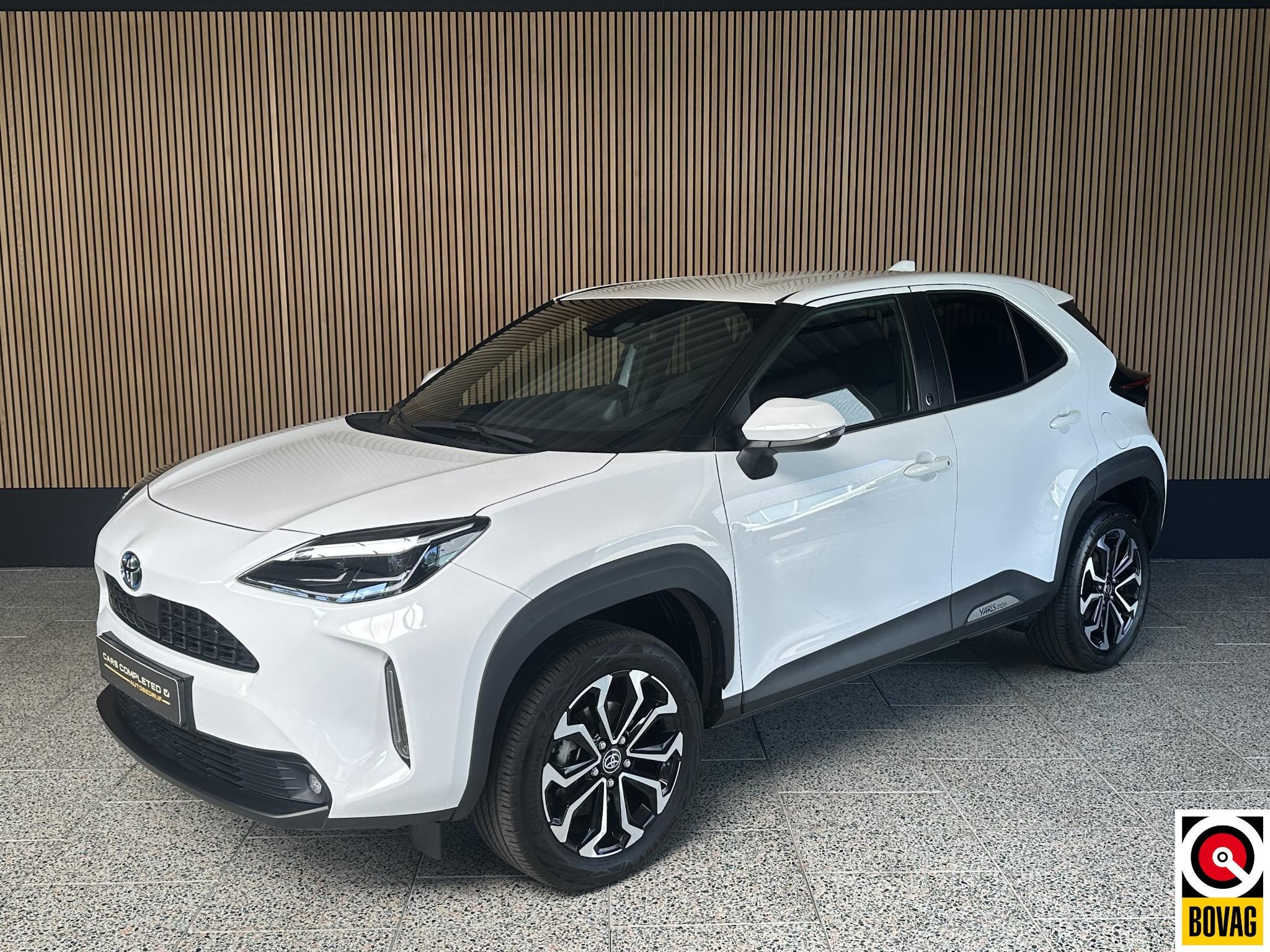 Toyota Yaris Cross 1.5 Hybrid Dynamic Trekhaak | Stoelverwar, Stof, Gebruikt, 116 pk, Wit