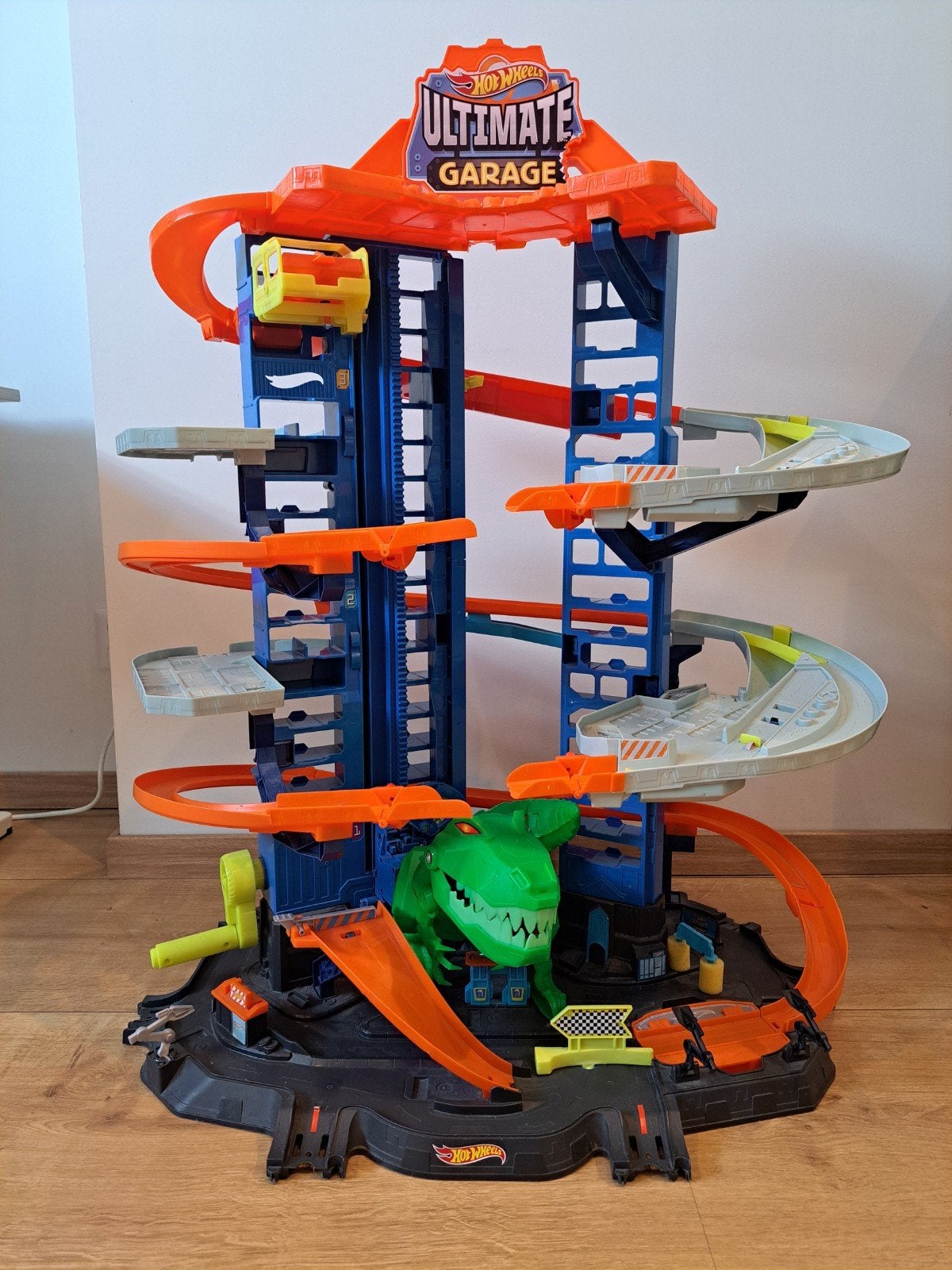 Hot Wheels Ultimate Garage met T-Rex, Ophalen, Gebruikt