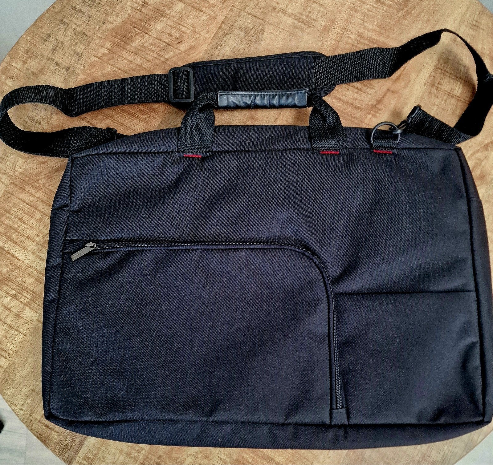 Zwarte laptoptas met schouderband - zo goed als nieuw, 17 inch of meer, Aktetas, Zo goed als nieuw, Zwart