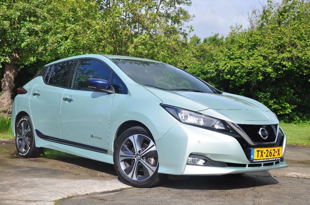 Nissan Leaf Tekna Elektrisch 40kWh 2018 Grijs/groen, Auto's, Nissan, Particulier, Leaf, 360° camera, ABS, Achteruitrijcamera, Airbags
