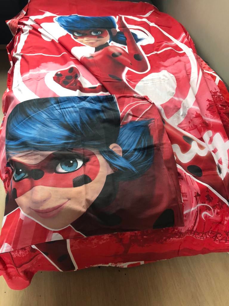 Zgan ladybug dekbedovertrekset, Ophalen of Verzenden, Zo goed als nieuw, Jongetje of Meisje, Dekbedovertrek