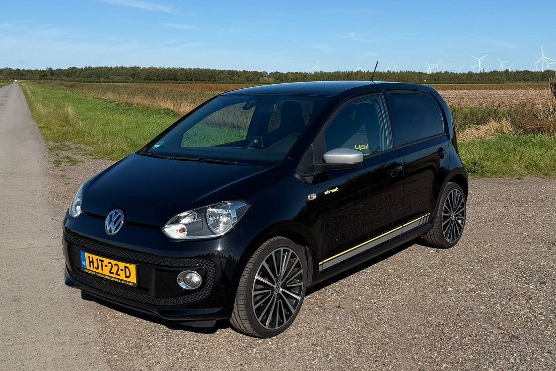 Volkswagen up! Steet Up! 1.0 44KW/60PK 5-DRS 2015 Zwart, Voorwielaandrijving, Stof, Up!, 4 stoelen