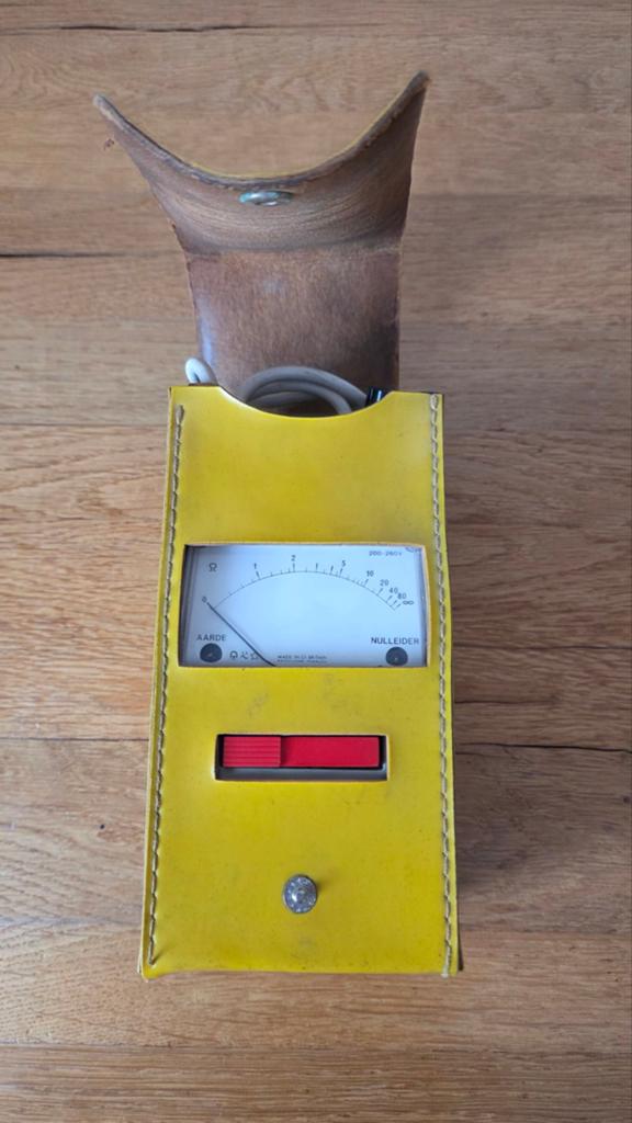 Vintage Aardlekschakelaar Tester in Leren Etui, Ophalen of Verzenden, Gebruikt