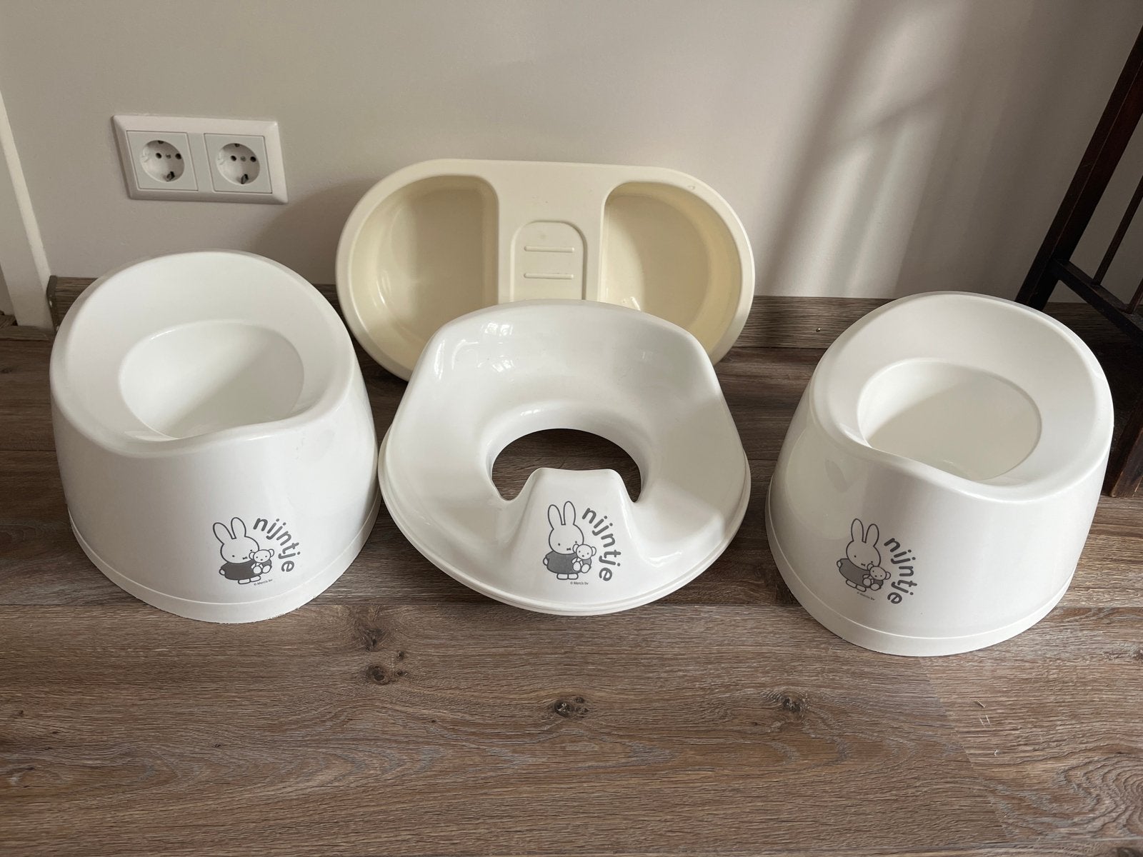 Ongebruikte set van potjes, toiletbrilverkleiner en waskom, Ophalen of Verzenden, Zo goed als nieuw, Overige typen, Nijntje