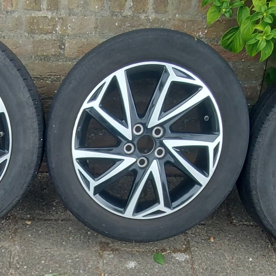 Originele 16 inch velgen Toyota Yaris (2021) met banden, Gebruikt, 16 inch, Banden en Velgen, Ophalen of Verzenden