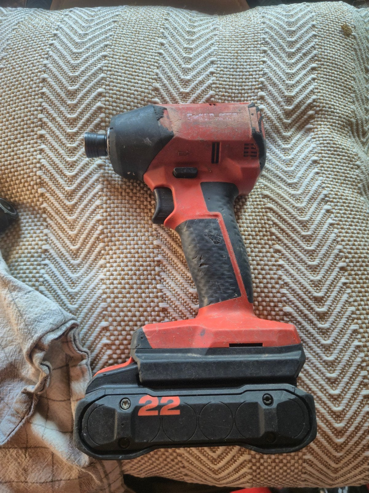 hilti nuron sid 6-22 met 2.5ah accu, Doe-het-zelf en Verbouw, Gereedschap | Boormachines, Ophalen, Boor- en Schroefmachine