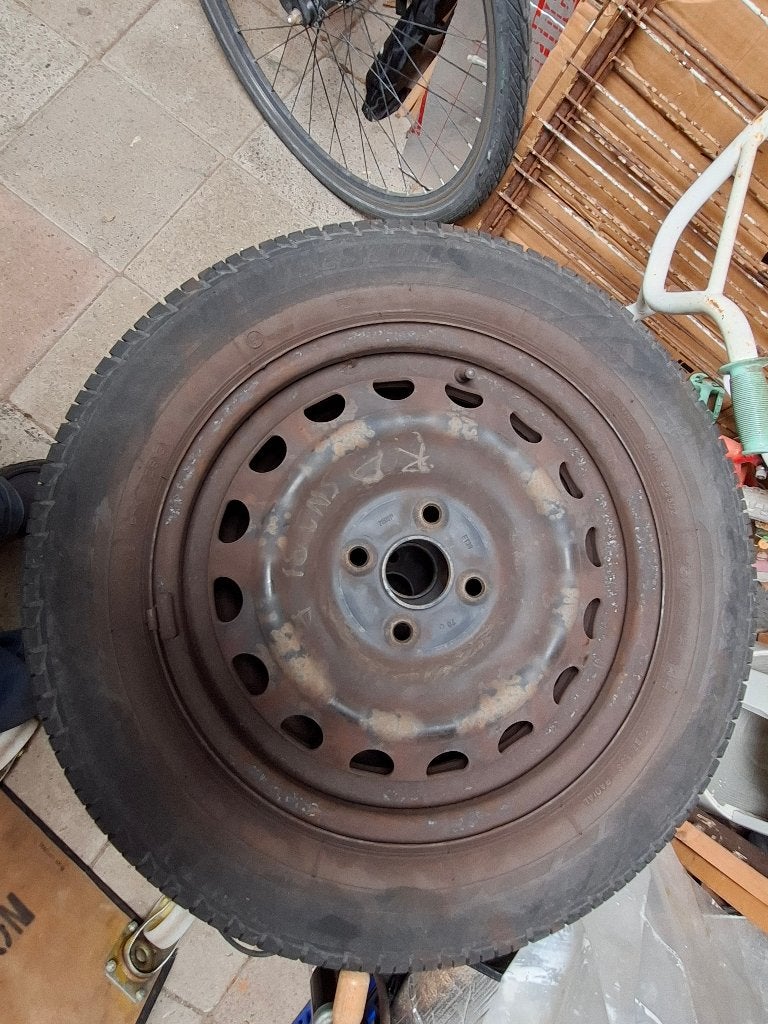 4 stalen velgen 175/65  15" Toyota Yaris, Auto-onderdelen, Banden en Velgen, Ophalen, Gebruikt, 15 inch, Velg(en)