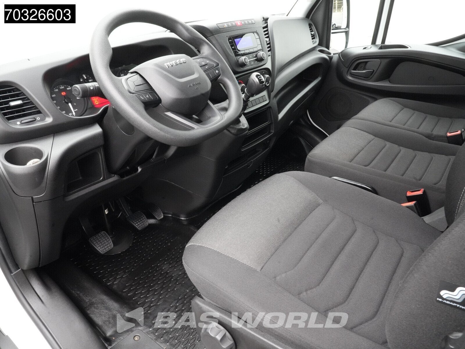 Iveco Daily 35C16 3.0L Laadklep Dubbellucht 160PK Bakwagen A, Stof, Gebruikt, Euro 6, 4 cilinders