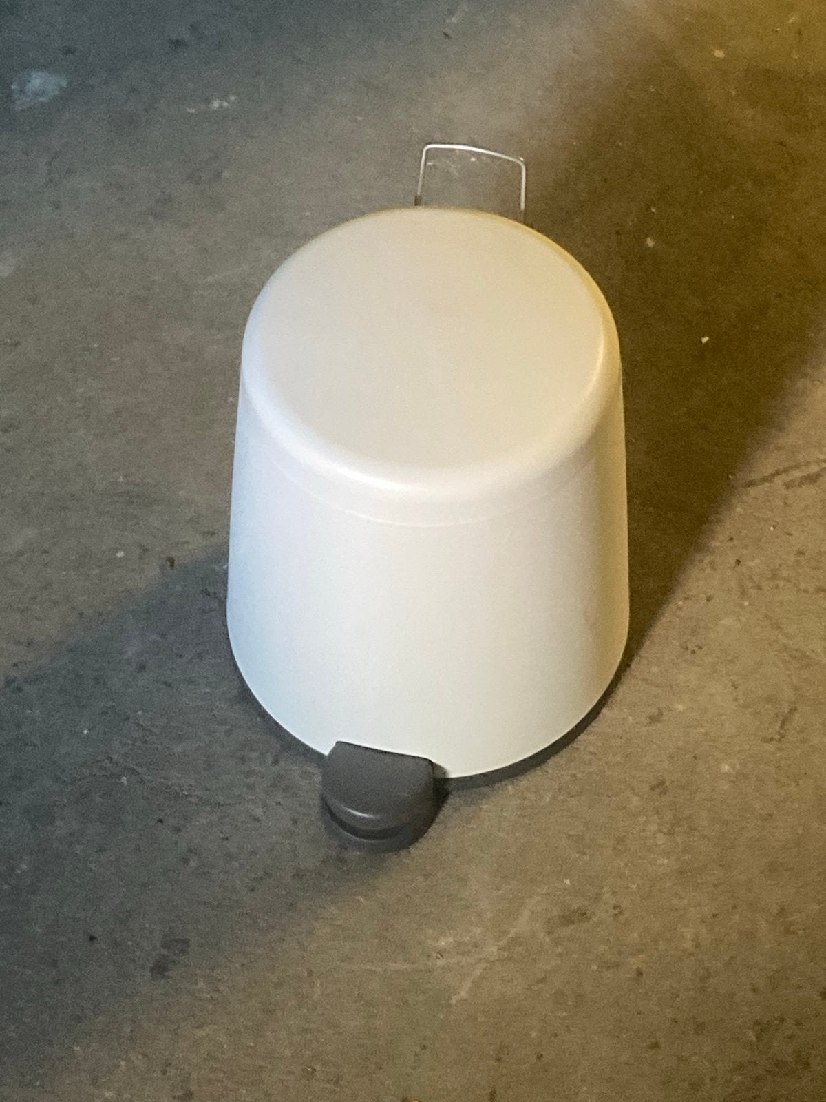 Ikea SNÄPP pedaalemmer 5 liter - Wit, Ophalen, Kunststof, Met pedaal, Zo goed als nieuw