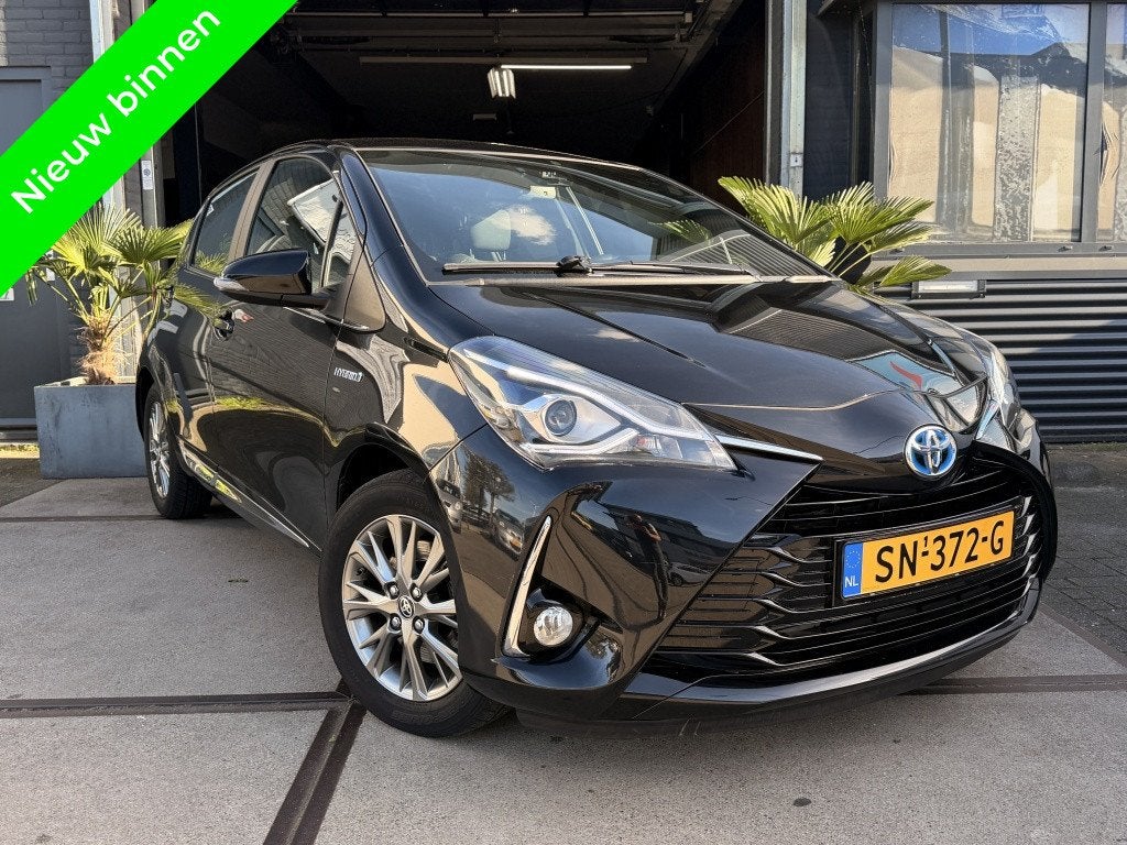 Toyota Yaris 1.5 Hybride Camera Navi Trekhaak! Inruil mogeli, Auto's, 1497 cc, Euro 6, 4 cilinders, Verwarmde buitenspiegels