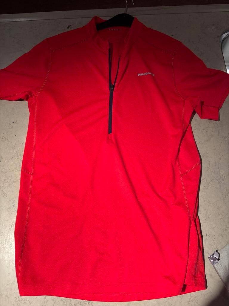 Patagonia sportshirt rood maat M, Maat 48/50 (M), Ophalen of Verzenden, Gedragen, Rood