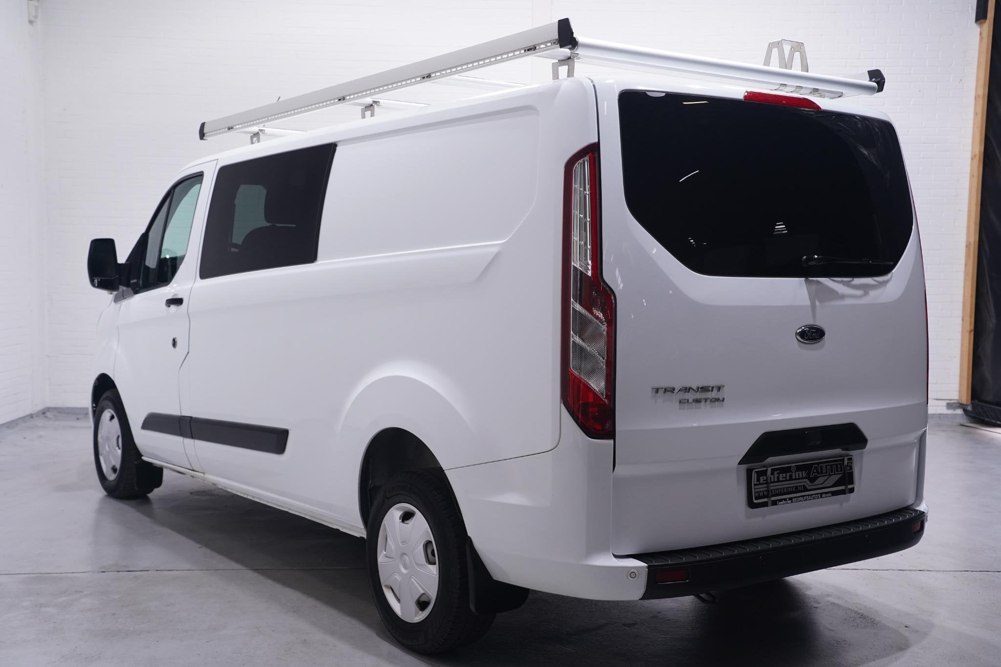 Ford Transit Custom 2.0 TDCI 130 pk L2 Dubbel Cabine 5-Zits, Auto's, Bestelauto's, Voorwielaandrijving, Stof, Gebruikt, 4 cilinders