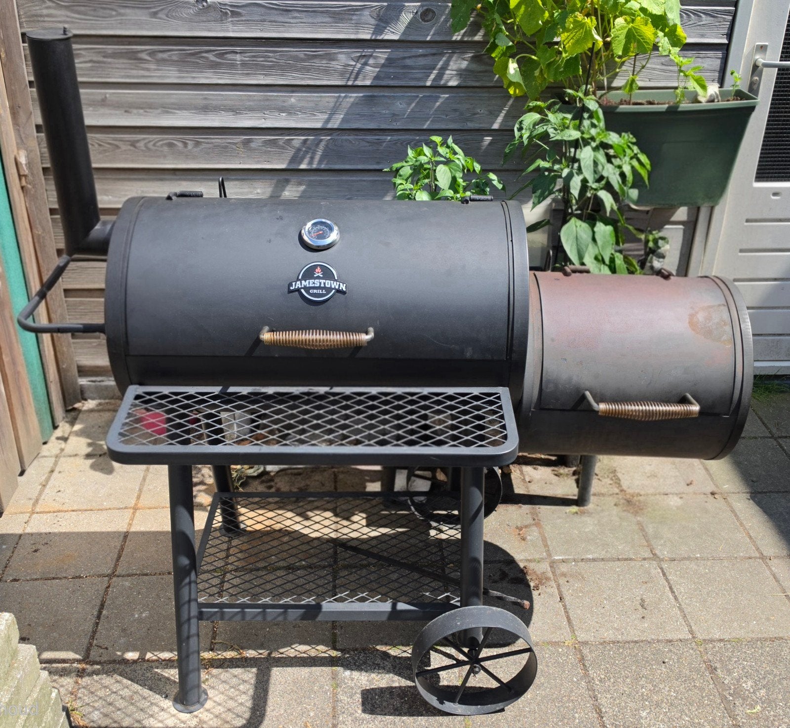 Jamestown Charlton Grill Offset Smoker BBQ, Tuin en Terras, Houtskoolbarbecues, Ophalen, Gebruikt, Jamestown