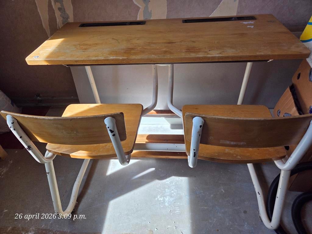 Vintage schoolbank met twee stoelen, Ophalen