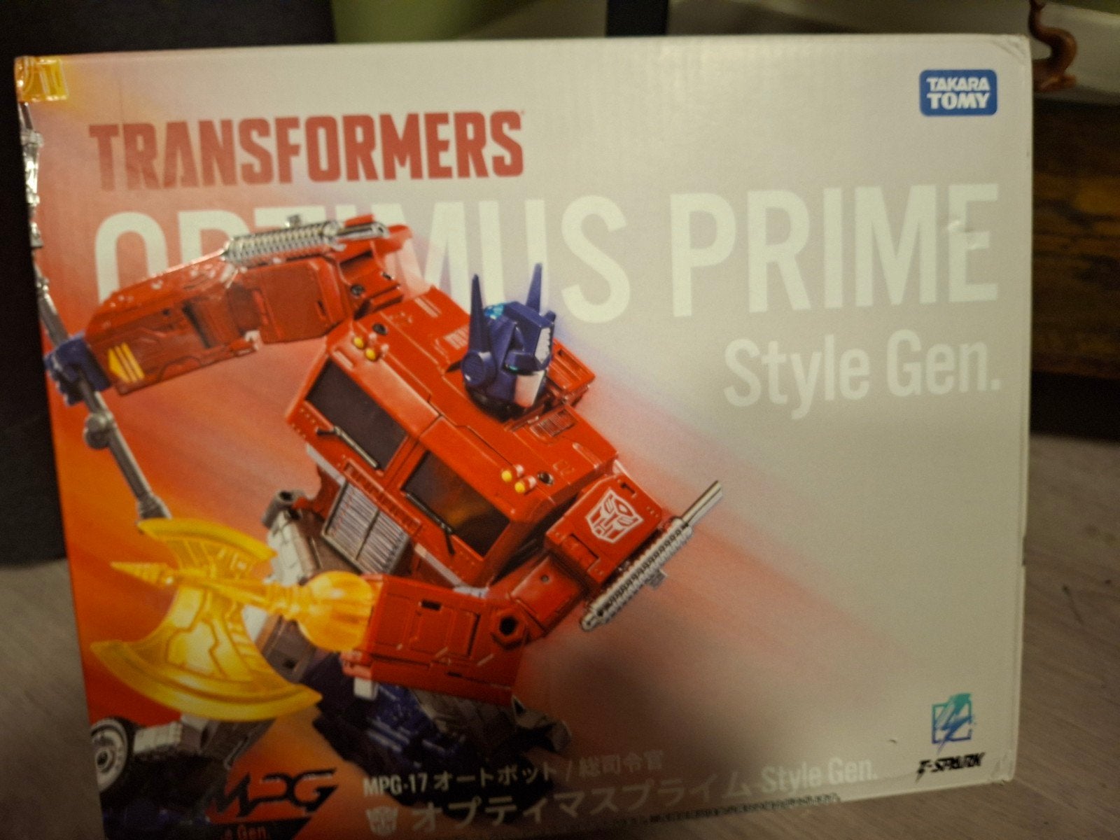 Takara Tomy MPG-17 Optimus Prime, Verzamelen, G1, Ophalen of Verzenden, Zo goed als nieuw, Autobots